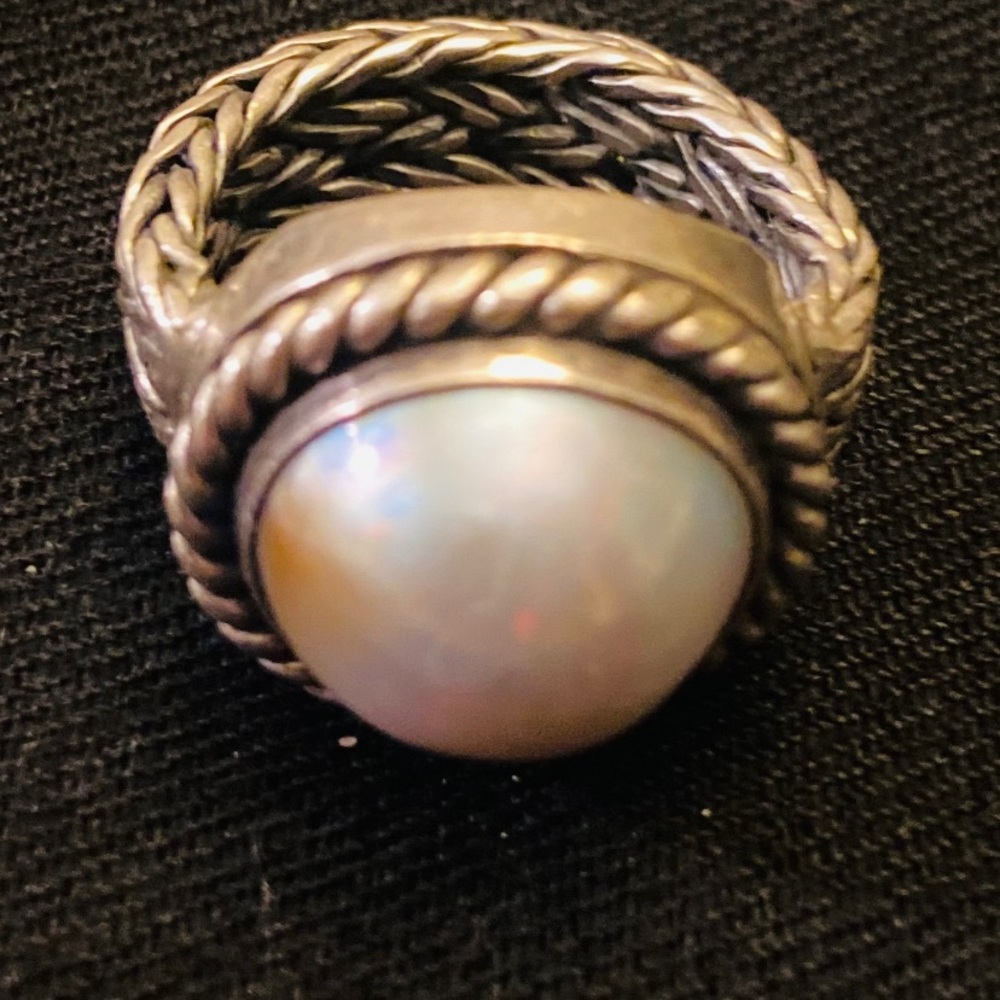Gorgeous vintage silver ring with gray pearl, stamped 925